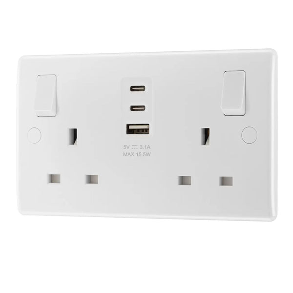 Double 13a Switched Socket with 15w USB a & 2 X C Charger Port Masterplug product image 1